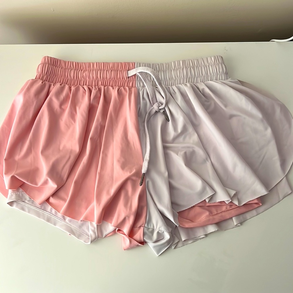 Cute flowy skirt only worn once